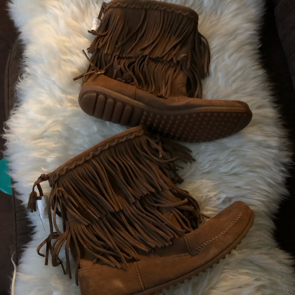 Minnetonka Fringe Boho Booties Sz 11